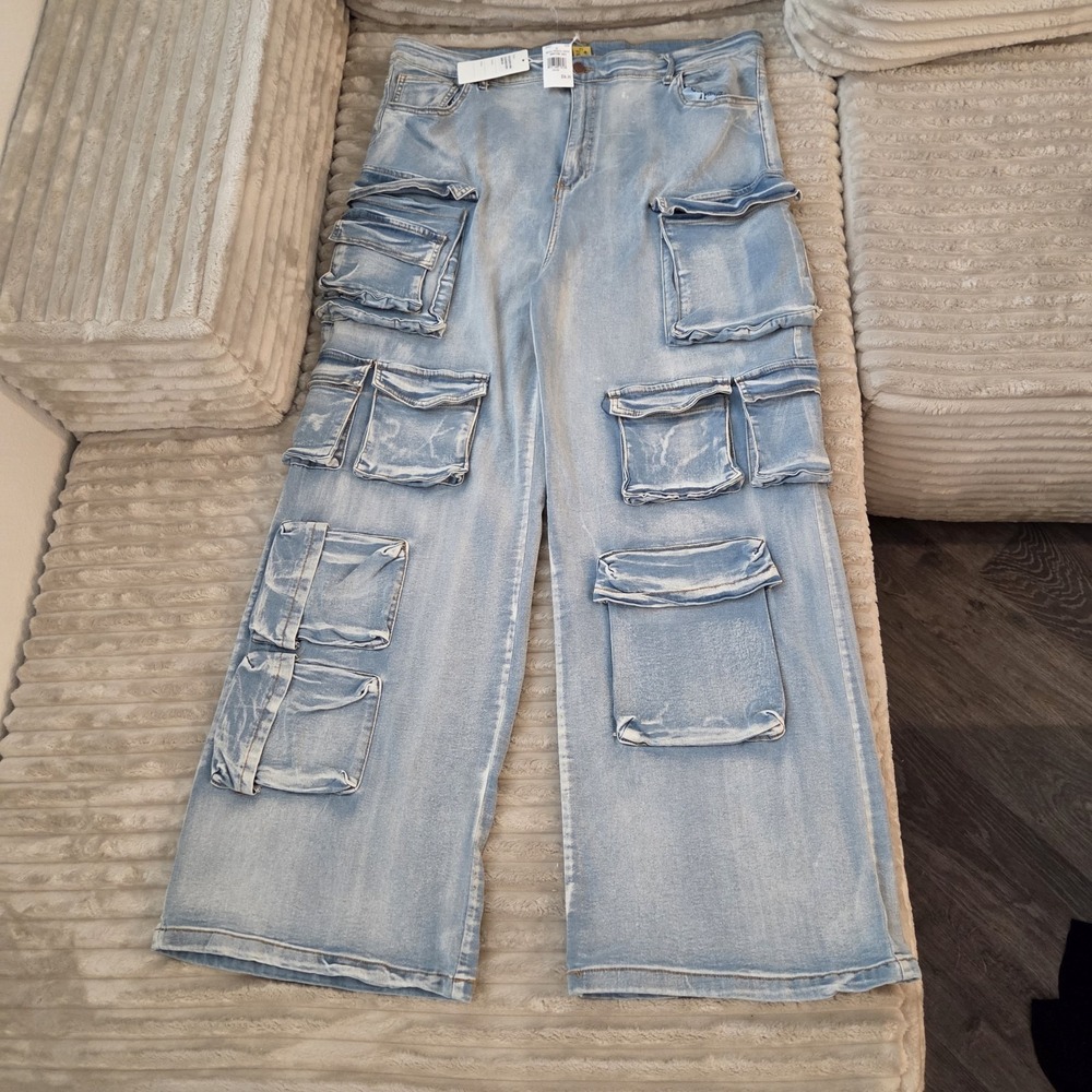Daisy Light Wash Denim Cargo Jeans Size 3X Wide Leg Multi Pocket Utility 90s Y2K